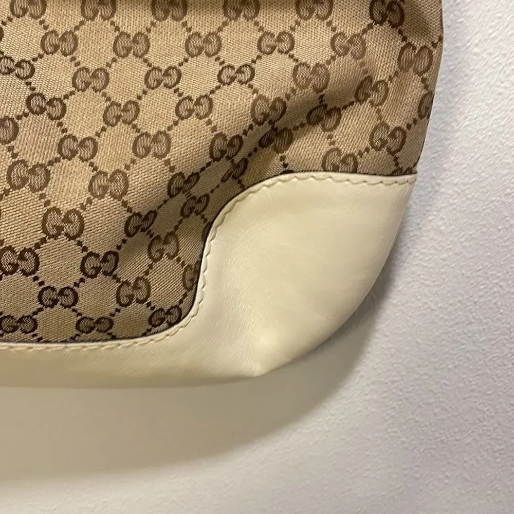 NWOT Gucci Authentic woman’s cloth and leather shoulder bag - Picture 4 of 15